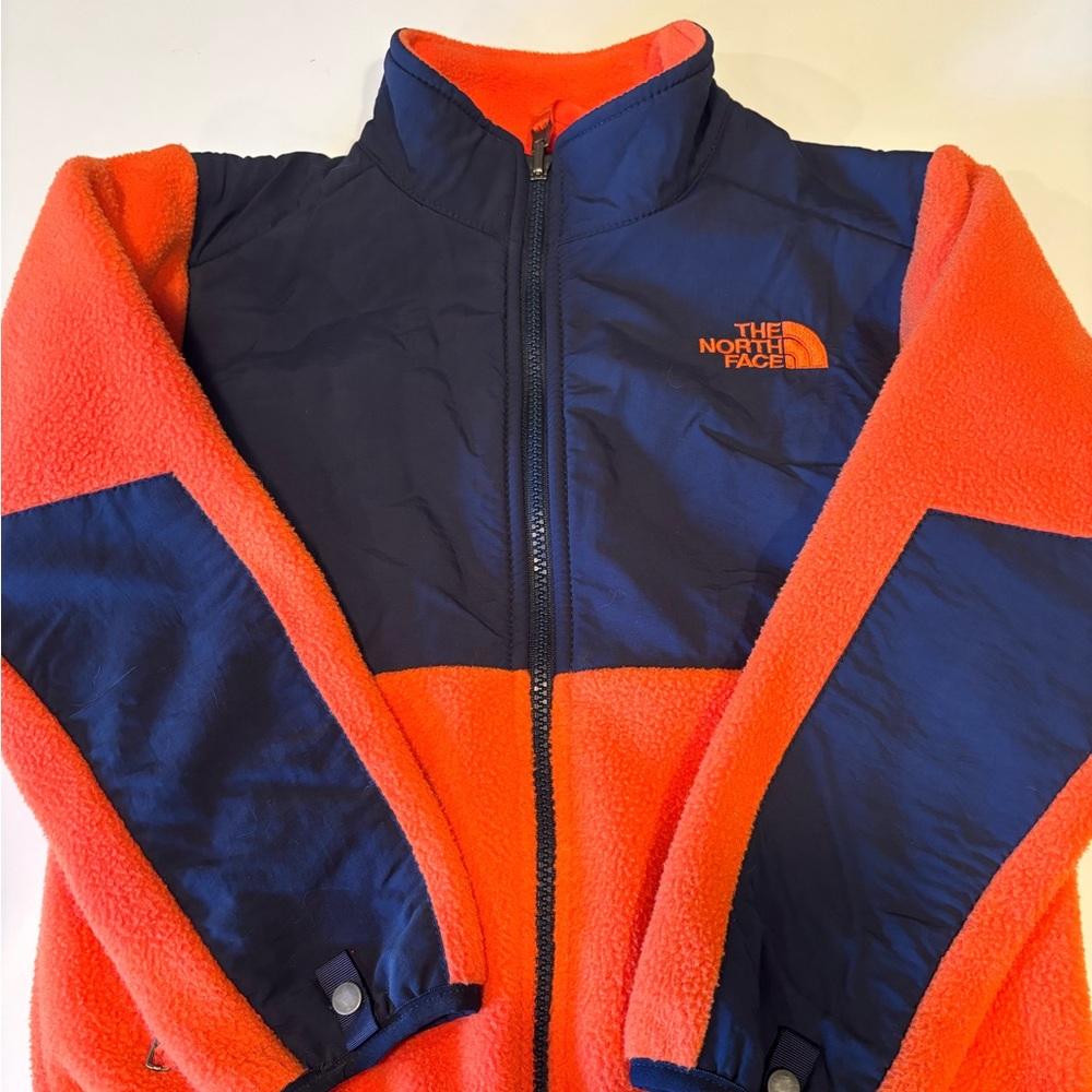 The North Face fleece jacket.  Boys XS - 6.